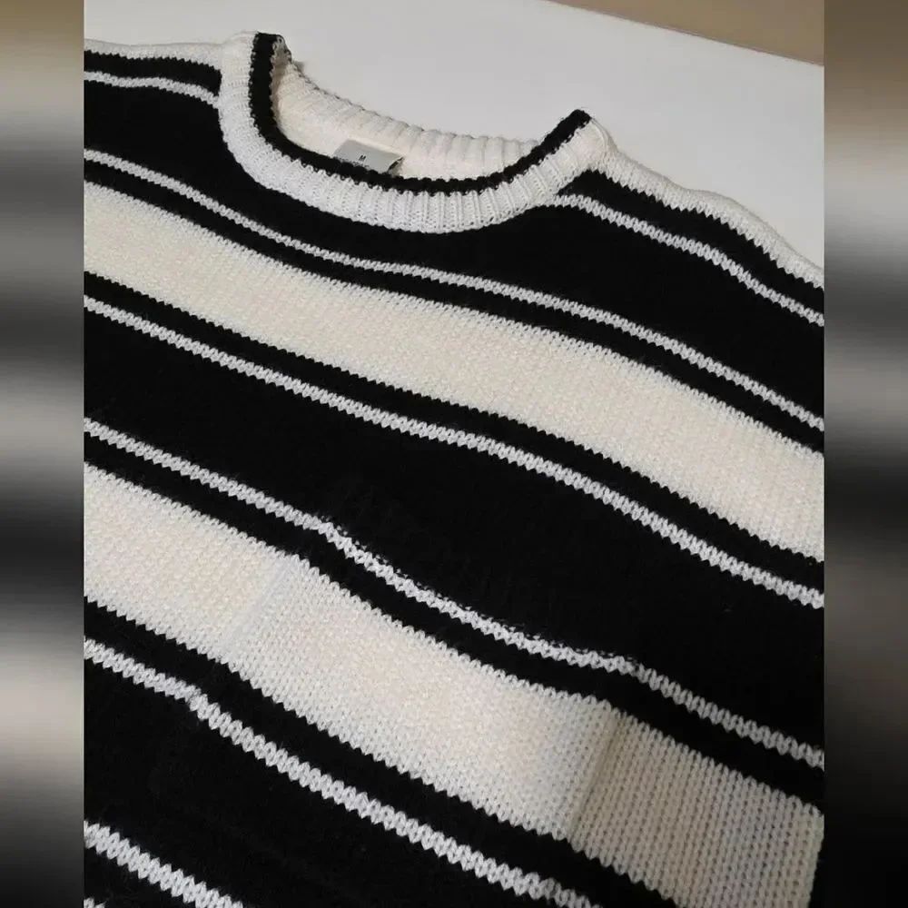 Sweater - Picture 3 of 4